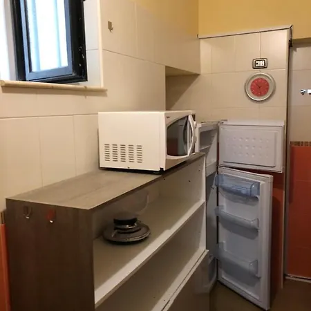 דירה Dimora De Lorenzo, Appartamento Centralissimo מטרה